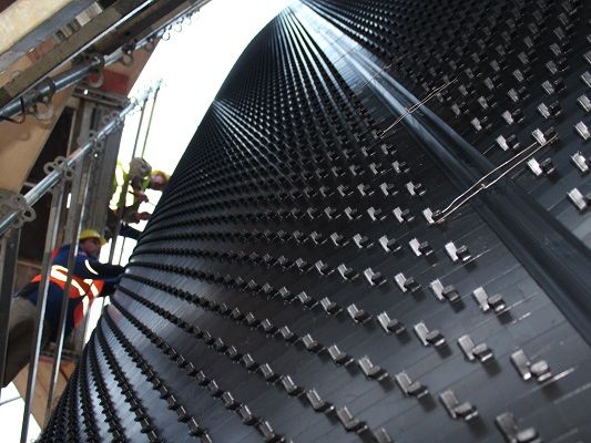 IKS Kunststoffbau Kunststoffauskleidung mit Betonschutzplatten